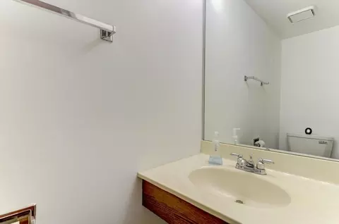 1807 Pebble Beach Cir, Elgin, IL 60123 photo 14