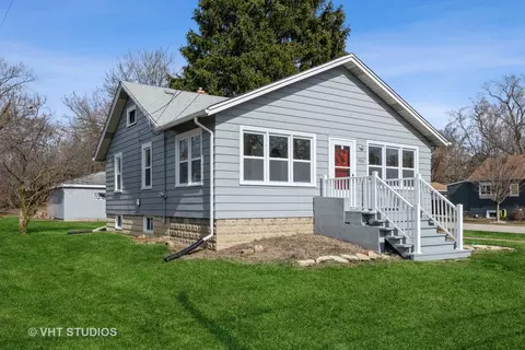 1932 Curtiss St, Downers Grove, IL 60515