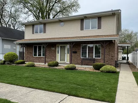 9404 S 54th Ct, Oak Lawn, IL 60453