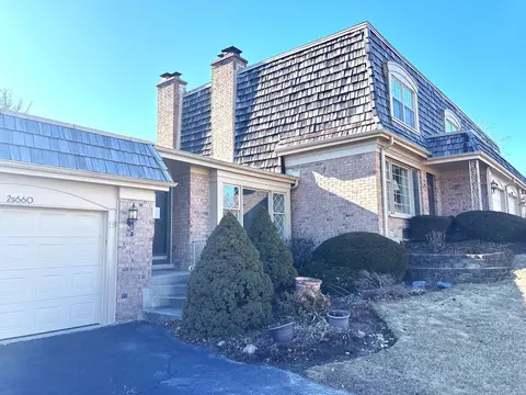 2 S660 Avenue Normandy E, Oak Brook, IL 60523