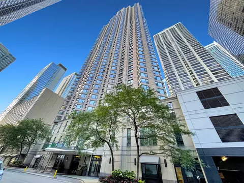 401 E Ontario St #2404, Chicago, IL 60611