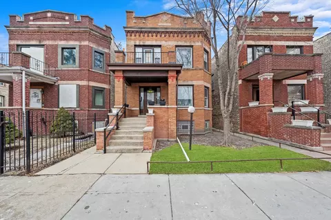 3714 W Ferdinand St, Chicago, IL 60624