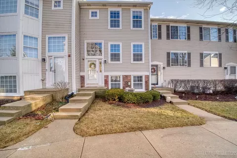 709 E Victoria Cir #0, North Aurora, IL 60542