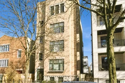 523 N Claremont Ave #3, Chicago, IL 60612