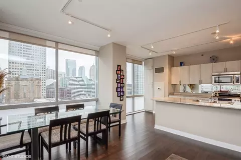 8 E Randolph St #2008, Chicago, IL 60601 photo 4