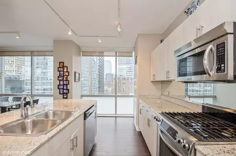 8 E Randolph St #2008, Chicago, IL 60601 photo 8