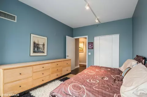 8 E Randolph St #2008, Chicago, IL 60601 photo 16