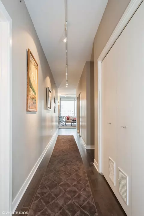 8 E Randolph St #2008, Chicago, IL 60601 photo 19