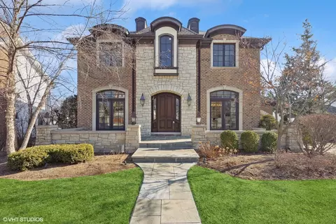 19 S Stough St, Hinsdale, IL 60521