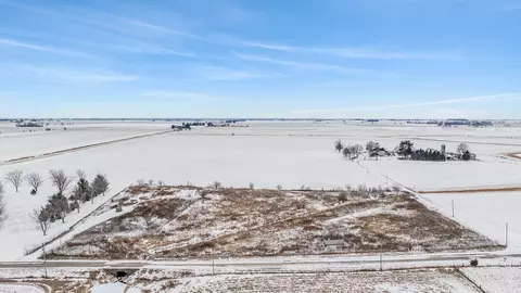 1435 Mcgirr Rd, Franklin Grove, IL 61031