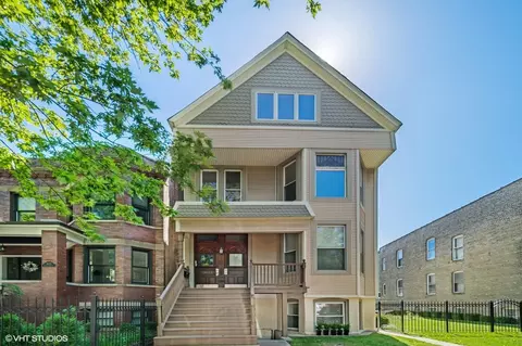 3623 N Janssen Ave, Chicago, IL 60613