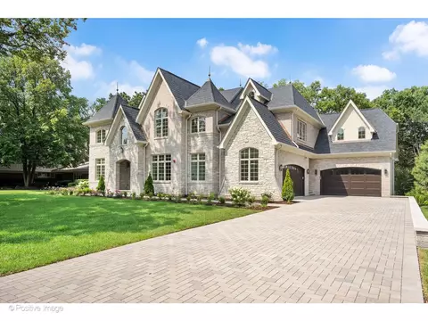 6 Brighton Ln, Oak Brook, IL 60523