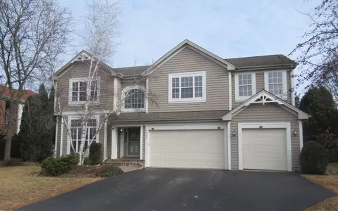 1721 Fernwood Ln, Algonquin, IL 60102