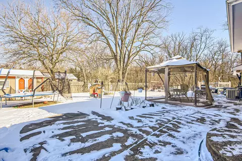 Exterior - 1565 Niccon Trl, Algonquin, IL 60102 photo 4 of 6