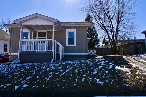 301 E Wood St, Bloomington, IL 61701 photo 22