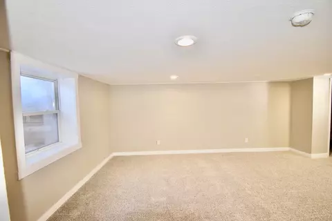 301 E Wood St, Bloomington, IL 61701 photo 18