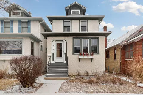 1110 S Grove Ave, Oak Park, IL 60304