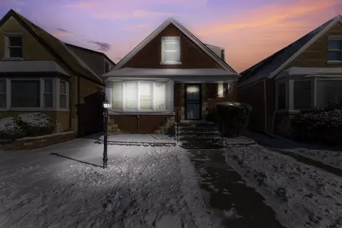 Exterior - 7313 S Artesian Ave, Chicago, IL 60629 photo 4 of 4