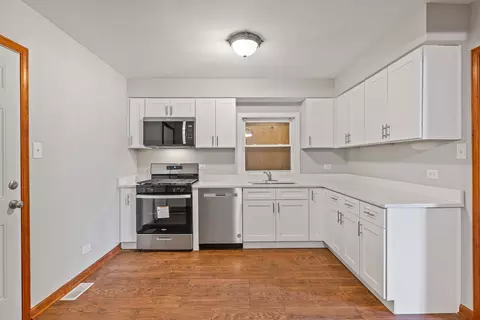 Kitchen - 7313 S Artesian Ave, Chicago, IL 60629 photo 2 of 2