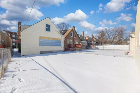 Exterior - 7313 S Artesian Ave, Chicago, IL 60629 photo 2 of 4