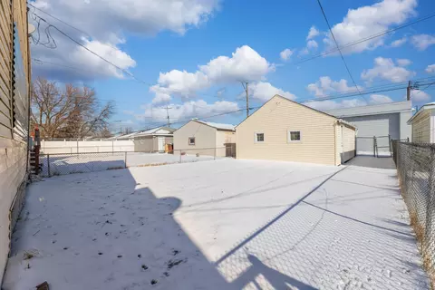 Exterior - 7313 S Artesian Ave, Chicago, IL 60629 photo 3 of 4