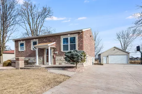 309 Ridge Cir, Streamwood, IL 60107
