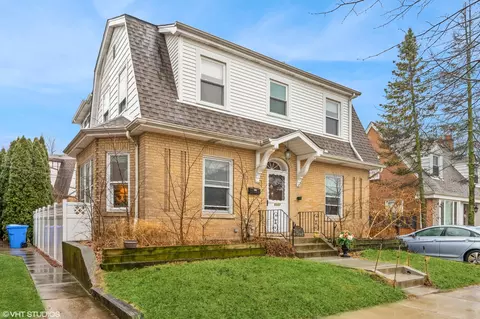 6337 W Holbrook St, Chicago, IL 60646