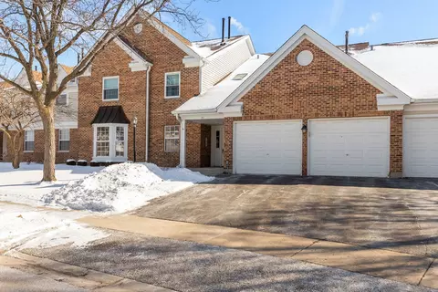 71 Beechmont Ct #V1, Schaumburg, IL 60193