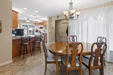Dining - 680 S Fraser Ave, Kankakee, IL 60901 photo 1 of 1