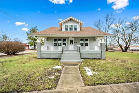 2201 Charleston Ave, Mattoon, IL 61938