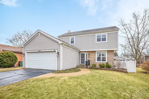 555 Coolidge Ave, Glen Ellyn, IL 60137