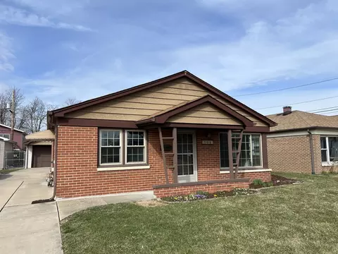11616 S Harry J Rogowski Dr, Merrionette Park, IL 60803