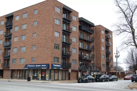 7904 W North Ave #601, Elmwood Park, IL 60707
