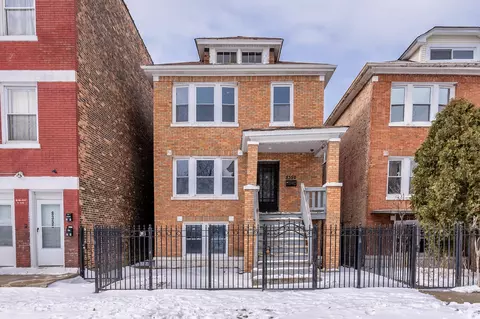 8352 S Mackinaw Ave, Chicago, IL 60617