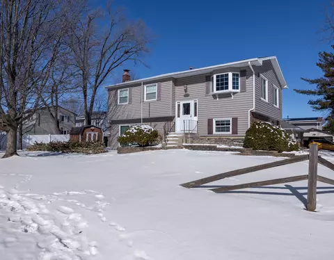 580 Appaloosa Ct, Carol Stream, IL 60188