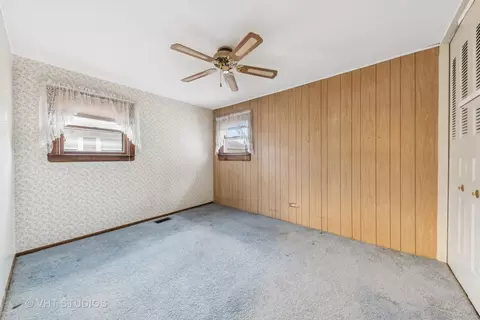 Bedroom - 3706 Owl Dr, Rolling Meadows, IL 60008 photo 2 of 3