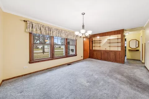Living - 3706 Owl Dr, Rolling Meadows, IL 60008 photo 1 of 3