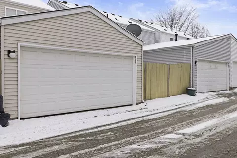 Exterior - Undisclosed, Aurora, IL 60504 photo 3 of 3
