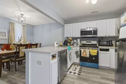 Kitchen - Undisclosed, Aurora, IL 60504 photo 2 of 2