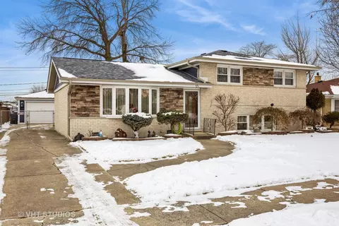8129 S Oketo Ave, Bridgeview, IL 60455