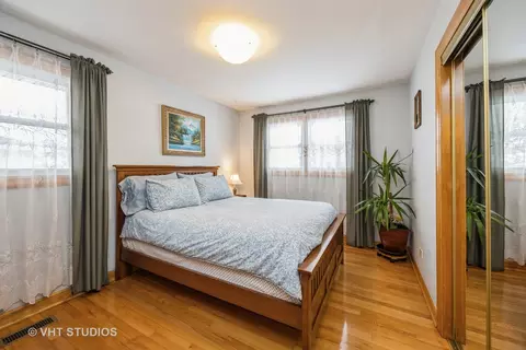 Bedroom - 8129 S Oketo Ave, Bridgeview, IL 60455 photo 1 of 2