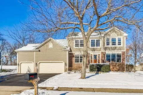 1221 Rodgers Ct, Lake Zurich, IL 60047