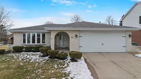 74 W Logan St, Lemont, IL 60439