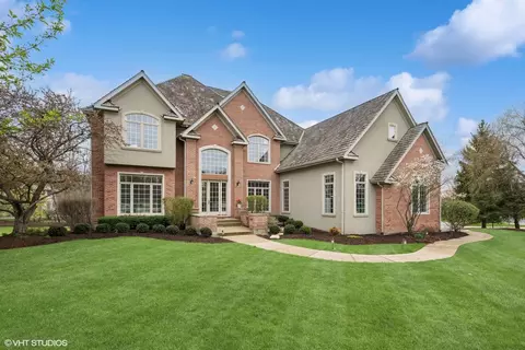 11 Averill Ct, North Barrington, IL 60010