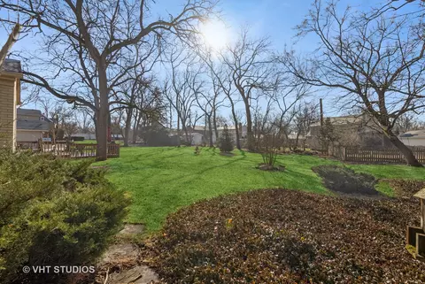 Exterior - 1604 E Willow Ave, Wheaton, IL 60187 photo 5 of 7