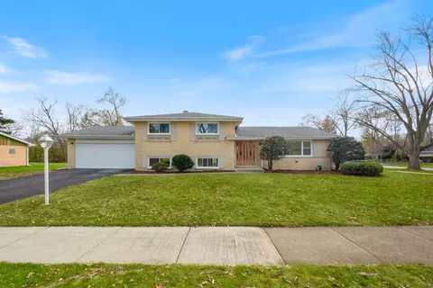 843 E Zinnia Ln, Palatine, IL 60074