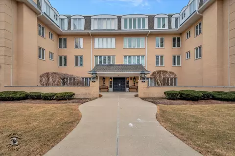 75 6th Ave #202, La Grange, IL 60525