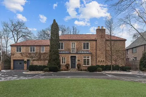 140 Hazel Ave, Glencoe, IL 60022