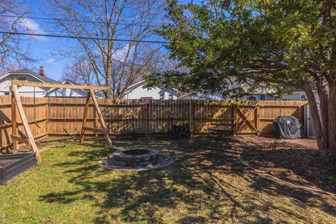214 Willard Ave, Bloomington, IL 61701 photo 44