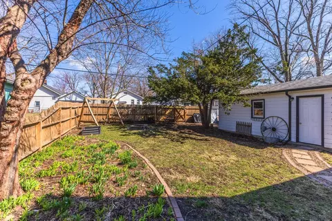 214 Willard Ave, Bloomington, IL 61701 photo 43